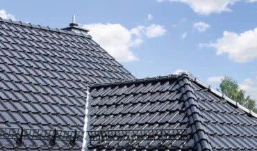 Duża przesuwność dachówki ceramicznej